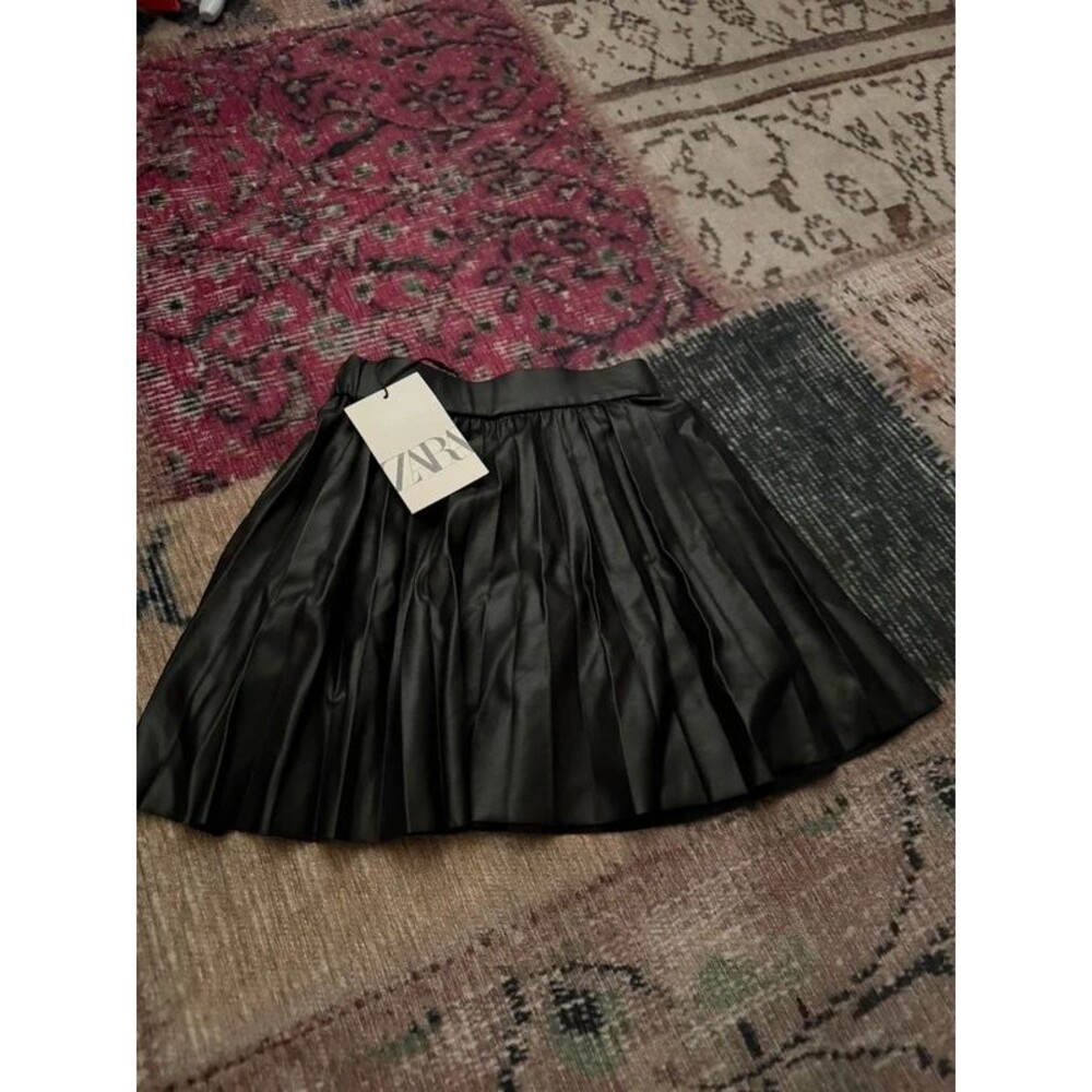 Zara girls new with tags black skirt everyday or costume